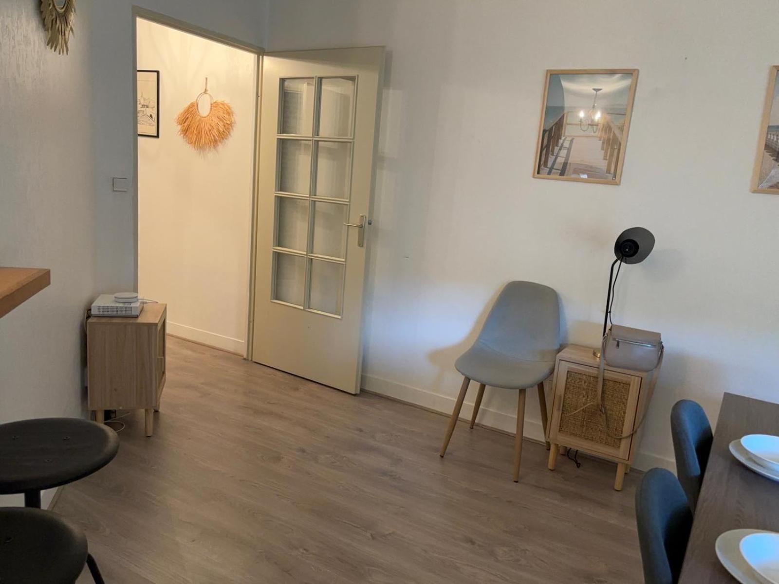 En Centre Avec Cour Face Au Parc Pasteur Apartamento *
